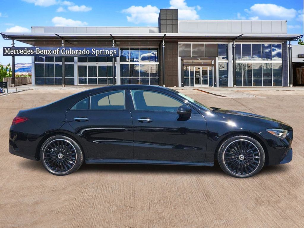 2025 Mercedes Benz CLA 250 4MATIC photo 4