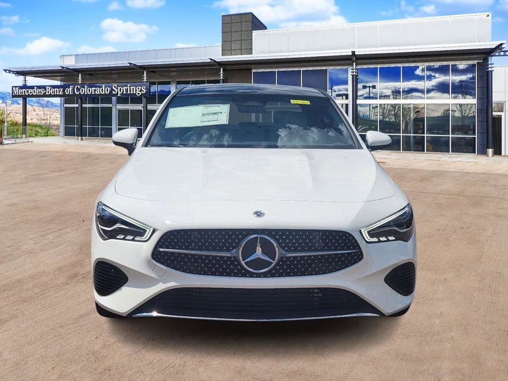 2025 Mercedes Benz CLA 250 4MATIC photo 2