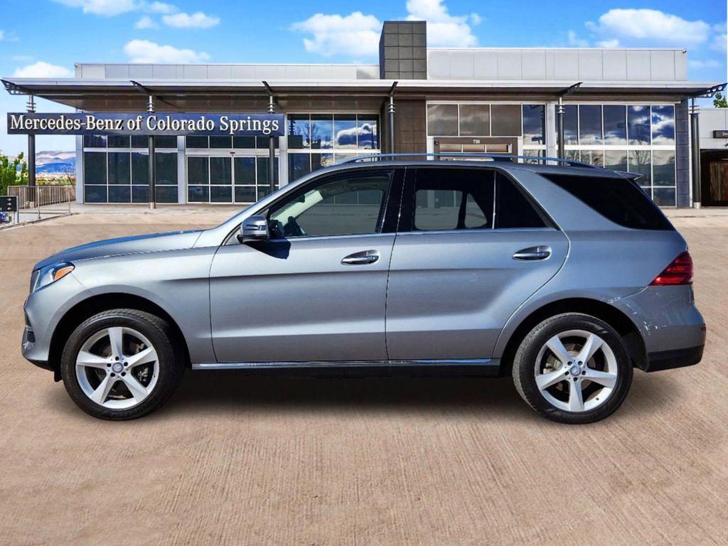 2016 Mercedes Benz GLE 350 4MATIC photo 4