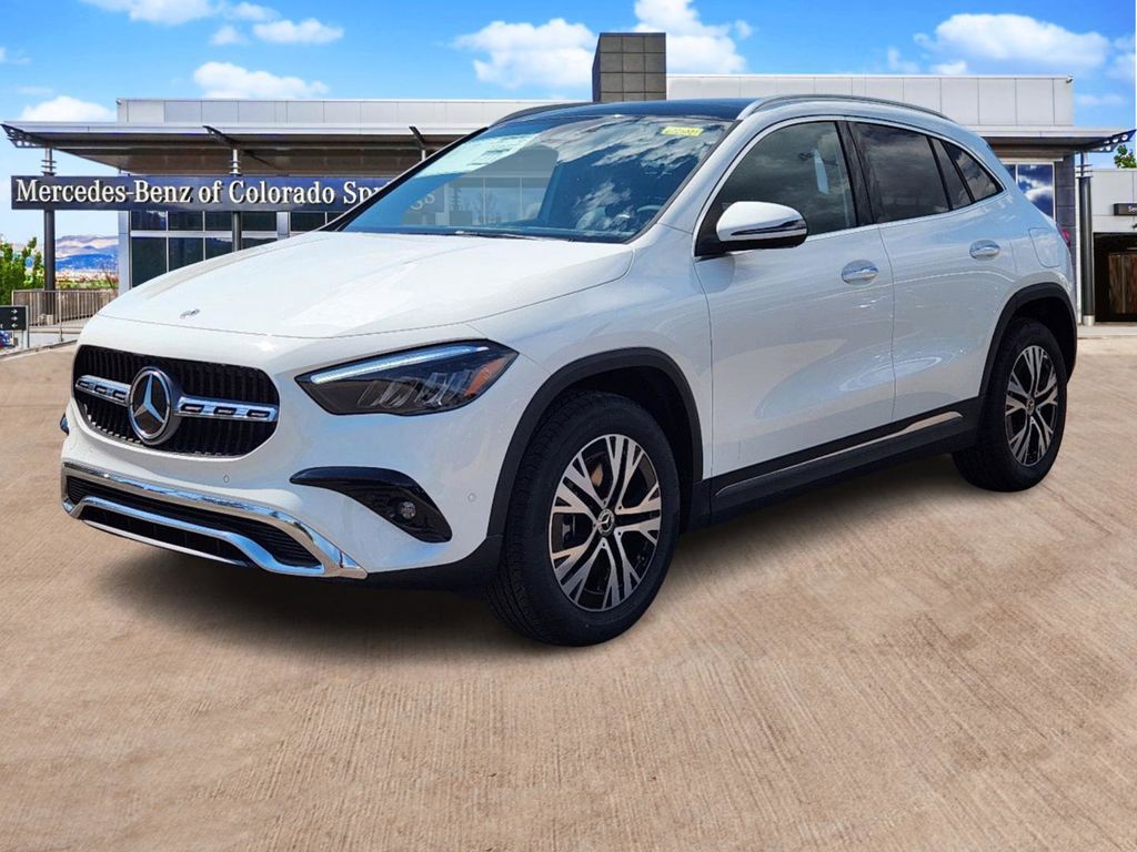 2025 Mercedes Benz GLA 250 4MATIC photo 3