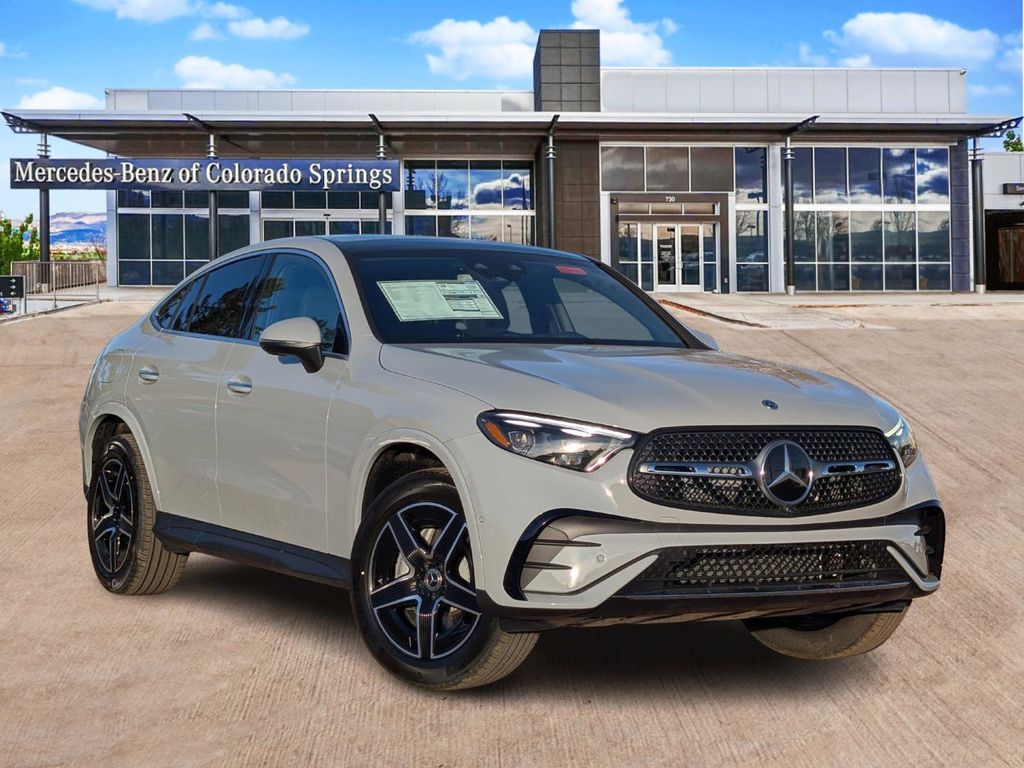 2026 Mercedes-Benz GLC Coupe GLC 300's photo