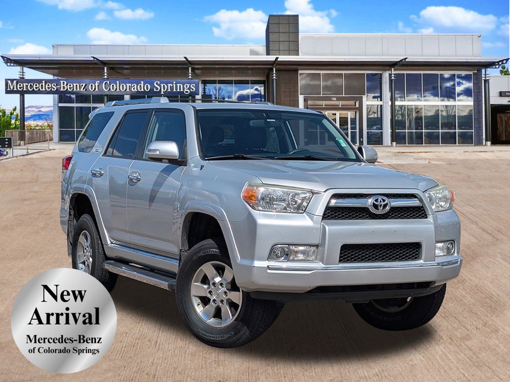 2013 Toyota 4Runner SR5 4x4 V6's photo