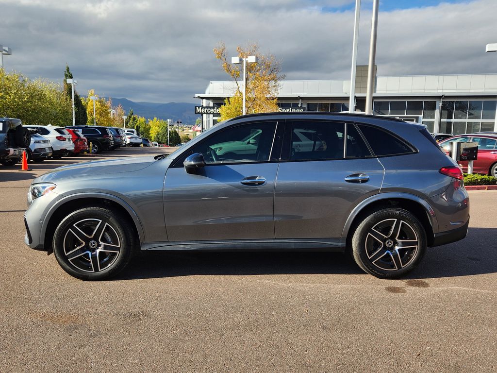 2023 Mercedes Benz GLC 300 4MATIC photo 4