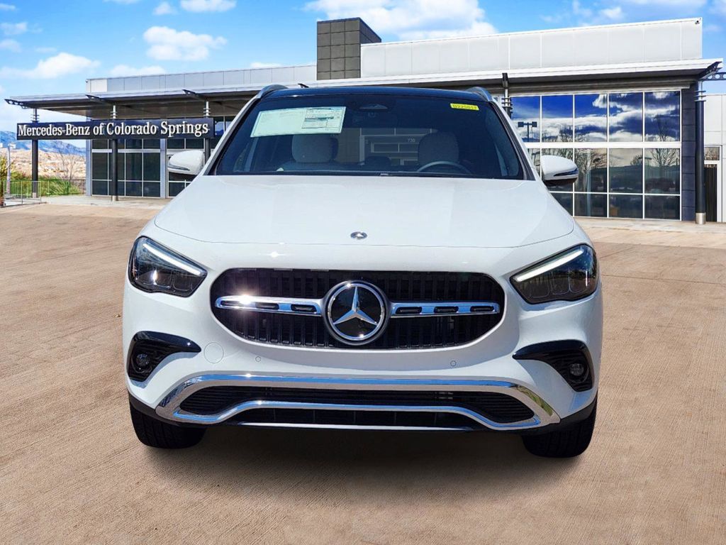 2025 Mercedes Benz GLA 250 4MATIC photo 2
