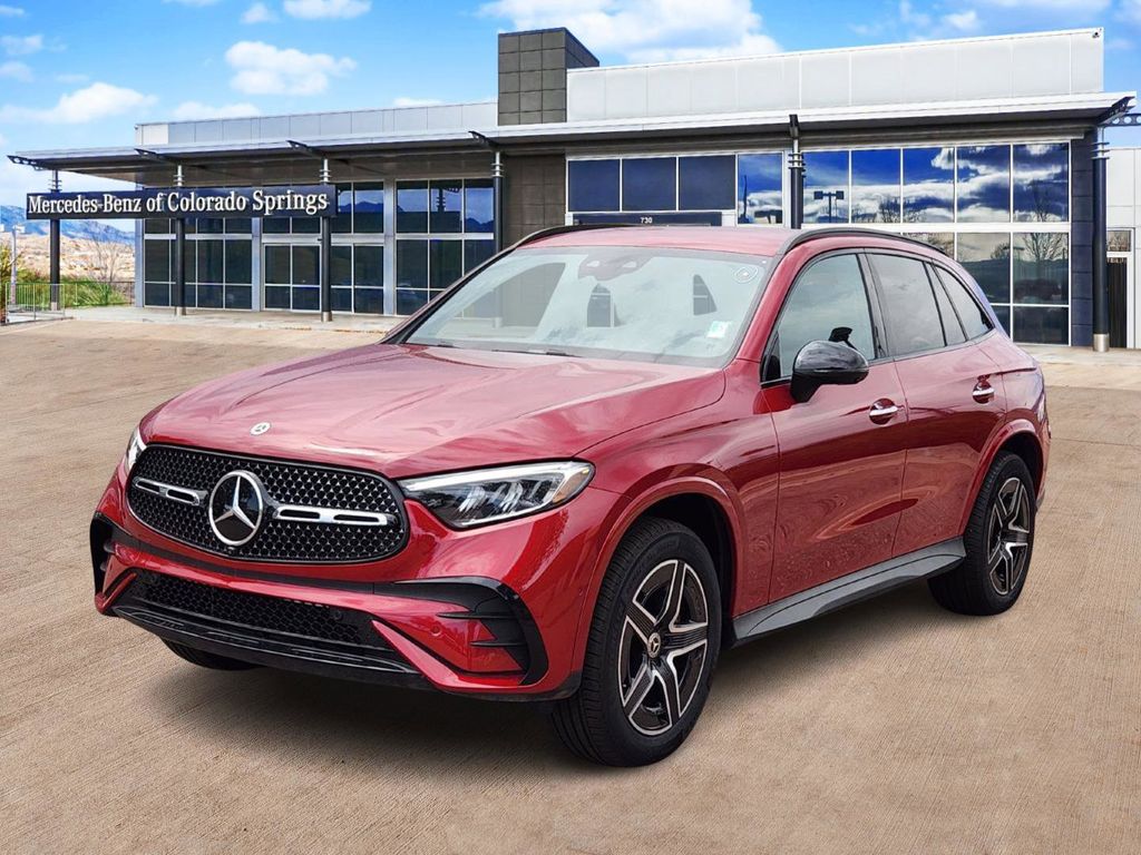 2025 Mercedes Benz GLC 300 4MATIC photo 2