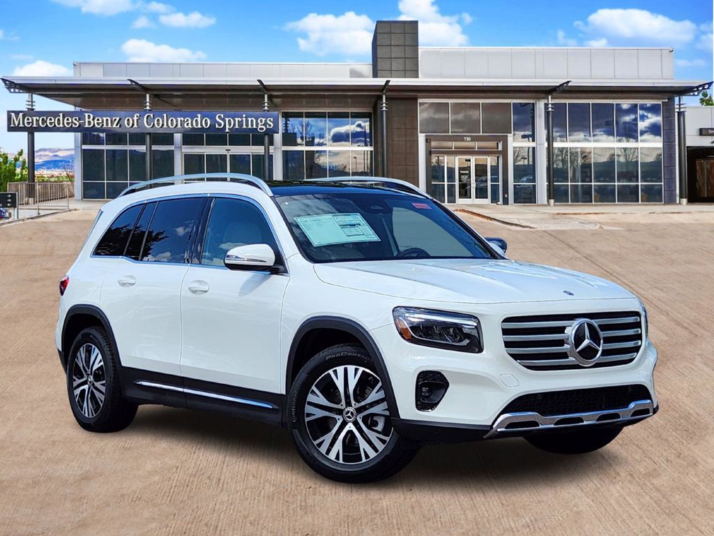 2026 Mercedes-Benz GLB GLB 250's photo