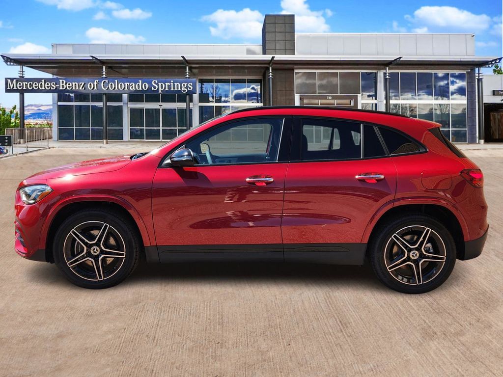 2026 Mercedes Benz GLA 250 4MATIC photo 4