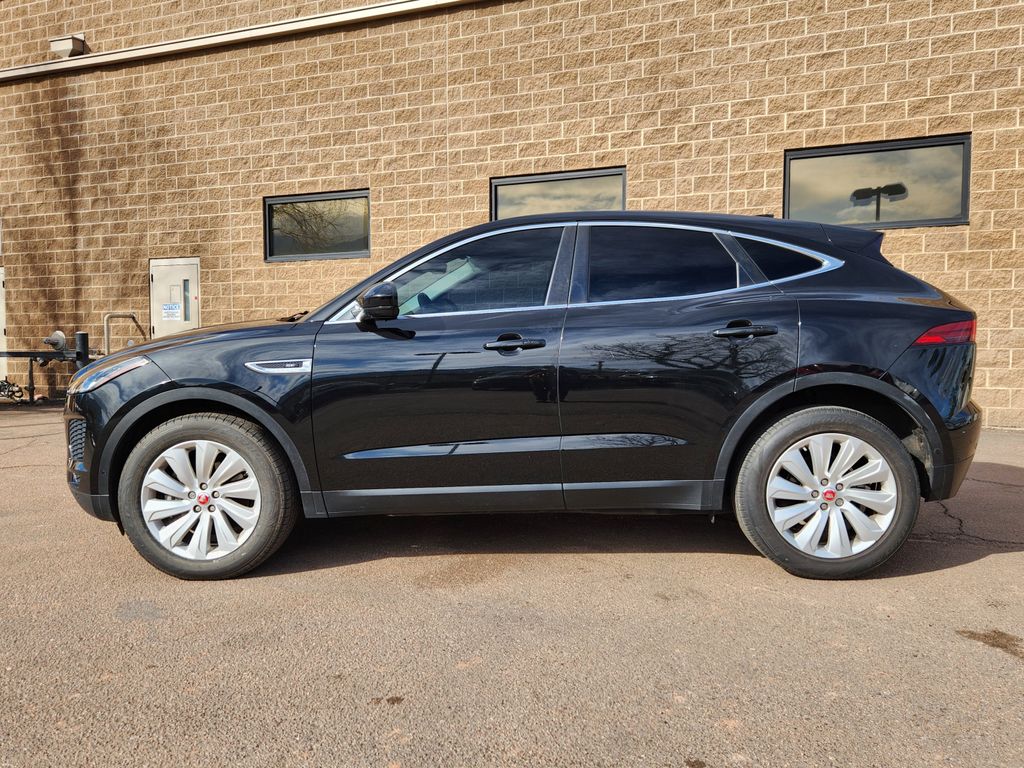 2019 Jaguar E-PACE SE photo 4