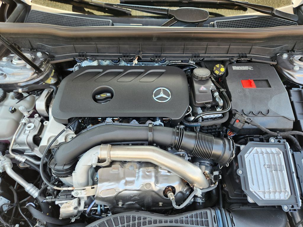 2025 Mercedes-Benz GLB Base - Photo 30