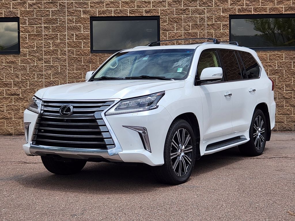 2018 Lexus LX 570 photo 3