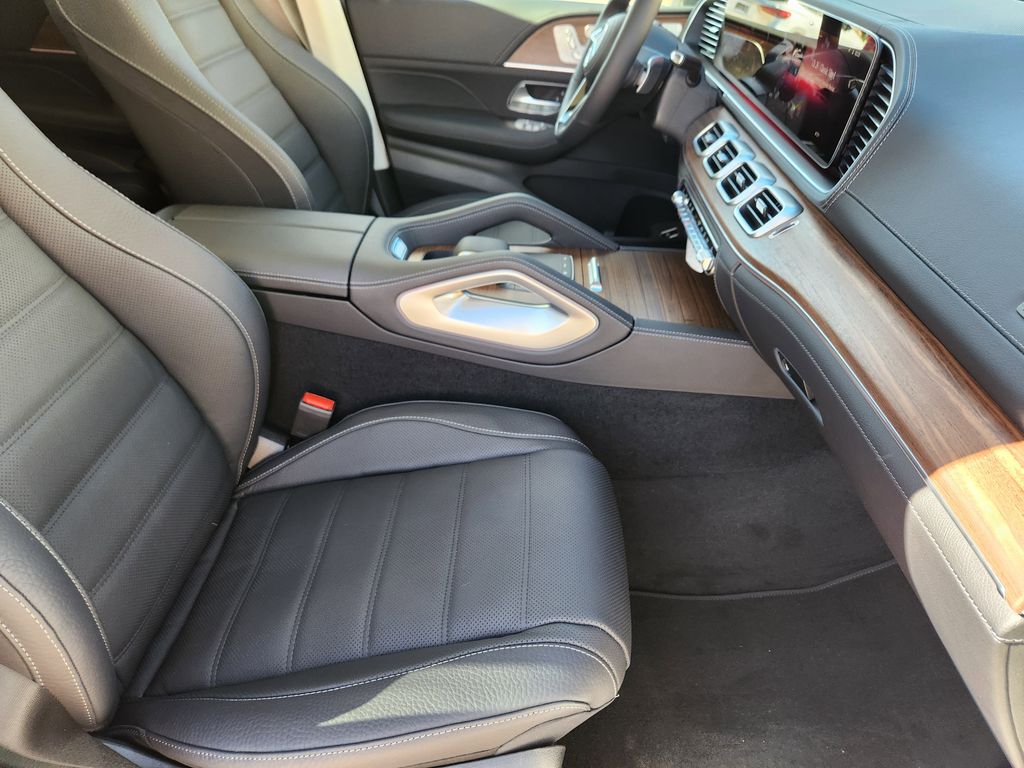 2026 Mercedes-Benz GLE GLE450 - Photo 13