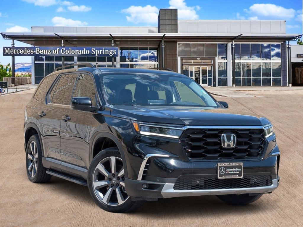 2024 Honda Pilot Touring AWD's photo