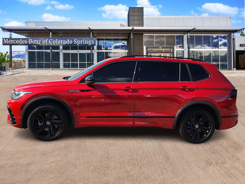 2024 Volkswagen Tiguan SE R-Line Black photo 3