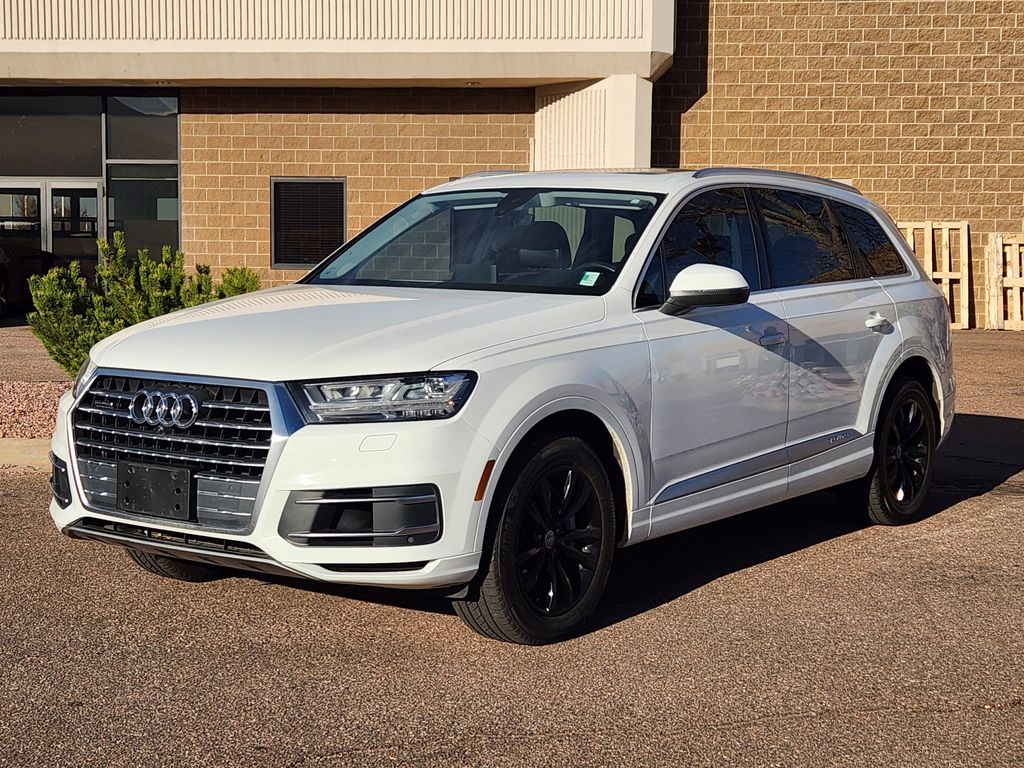 2019 Audi Q7 55 Premium photo 3