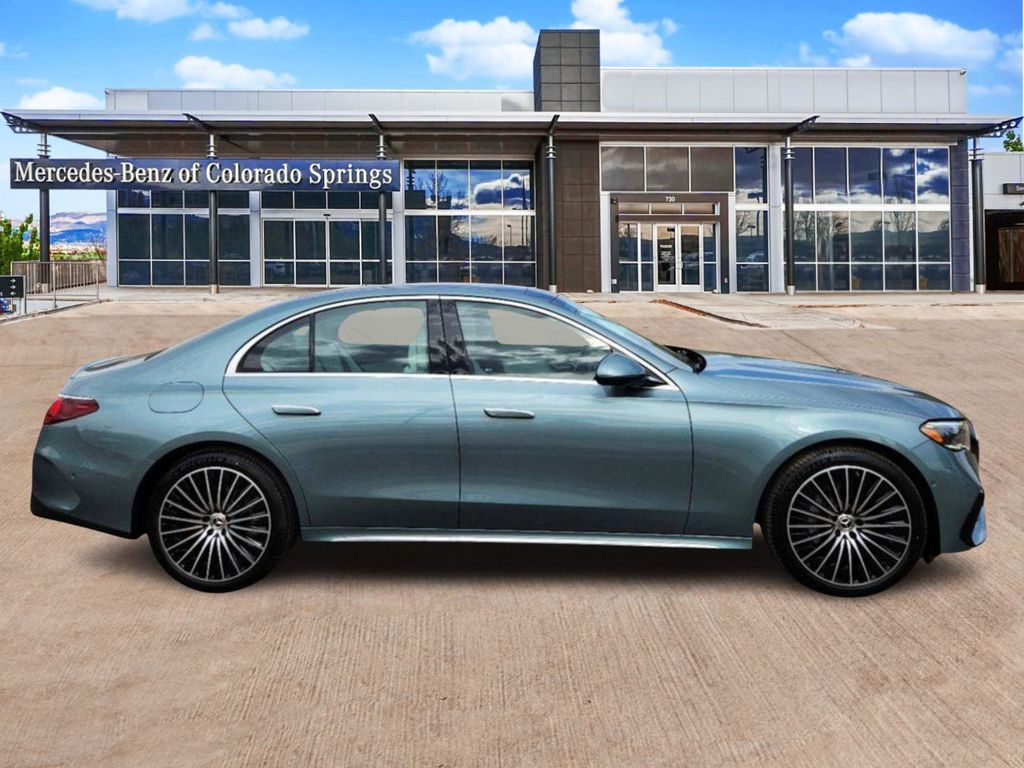 2025 Mercedes Benz E 350 4MATIC photo 4