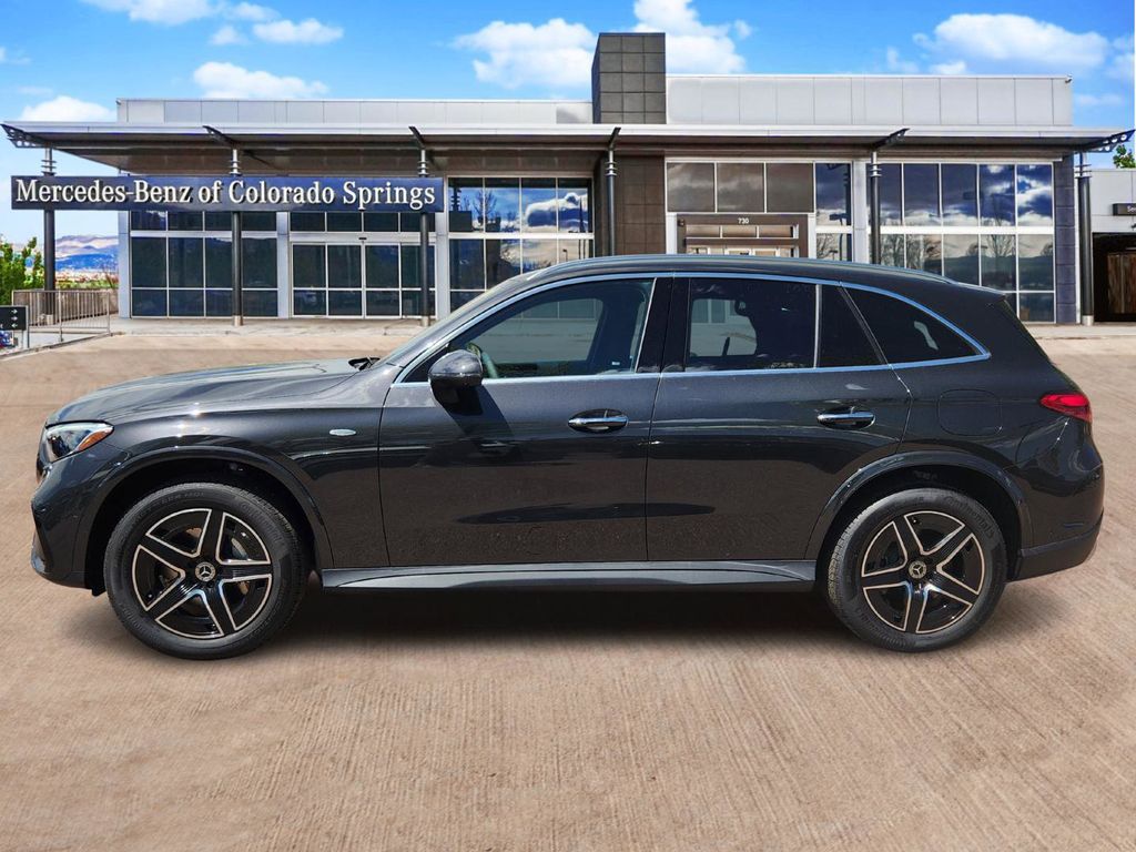 2025 Mercedes Benz GLC 350e AMG photo 4