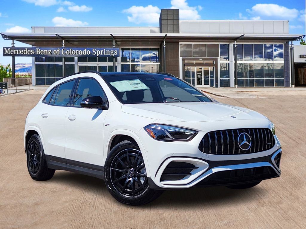 2026 Mercedes-Benz AMG GLA 35 4MATIC