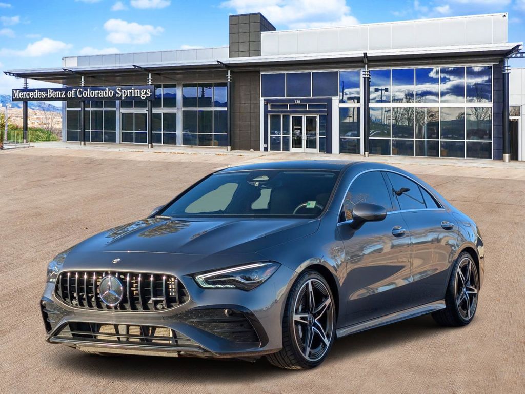 2025 Mercedes Benz CLA 35 AMG 4MATIC photo 4