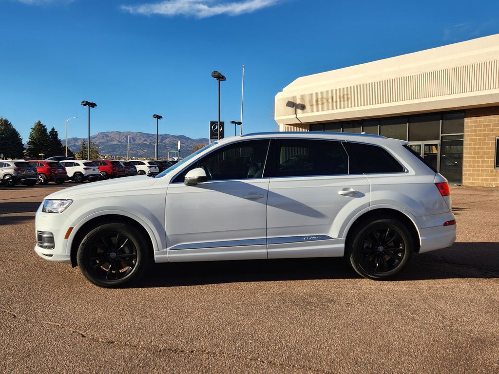2019 Audi Q7 55 Premium photo 4