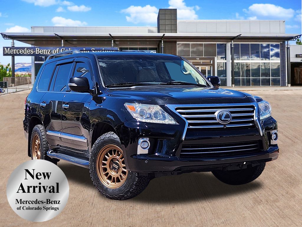 2014 Lexus LX 600 570's photo