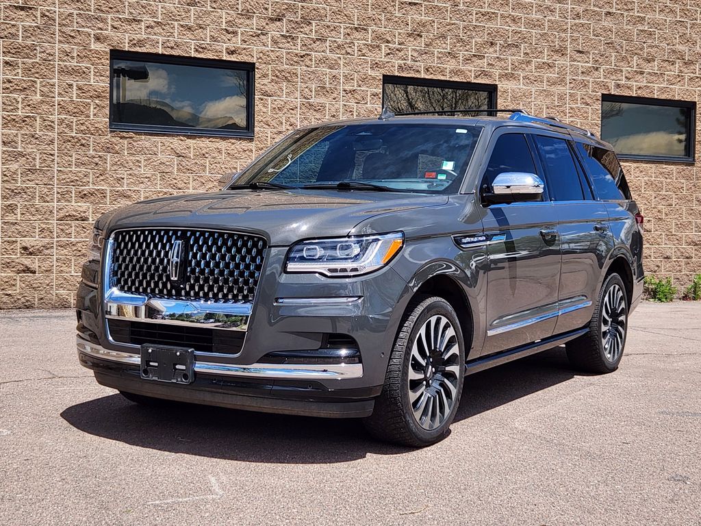 2024 Lincoln Navigator Black Label photo 3