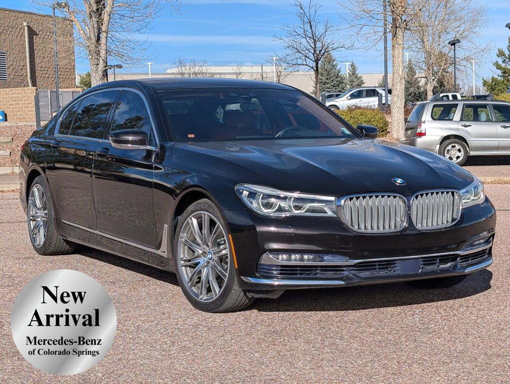 2016 BMW 7 Series 750i's photo