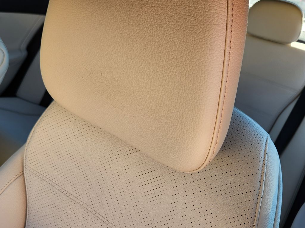2025 Mercedes-Benz C-Class Sedan C 300 - Photo 14