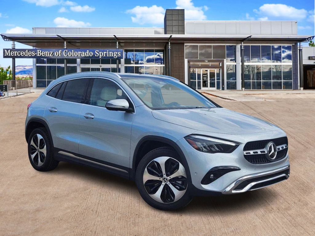 2025 Mercedes-Benz GLA GLA250's photo