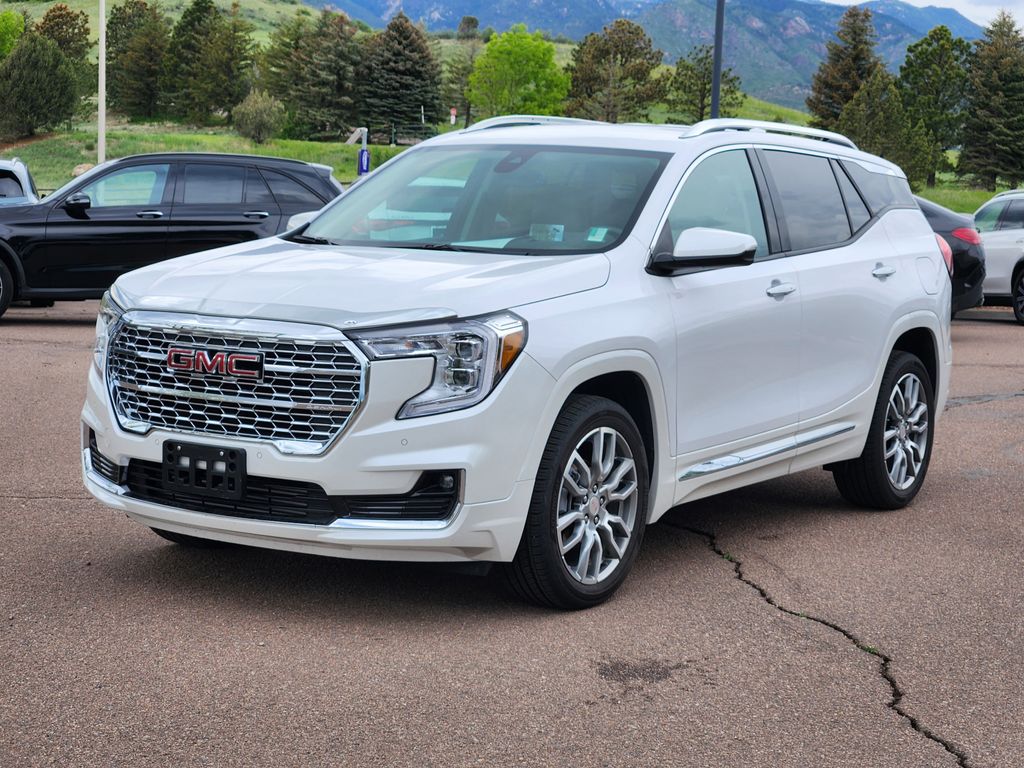 2024 Gmc Terrain Denali photo 3