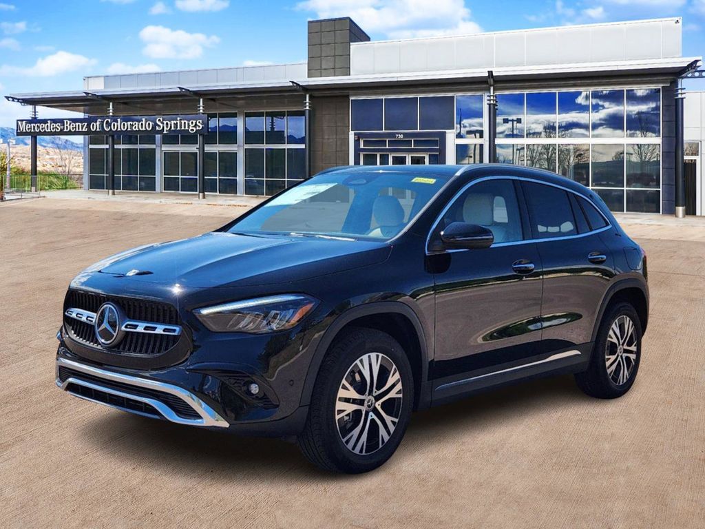 2025 Mercedes Benz GLA 250 4MATIC photo 3