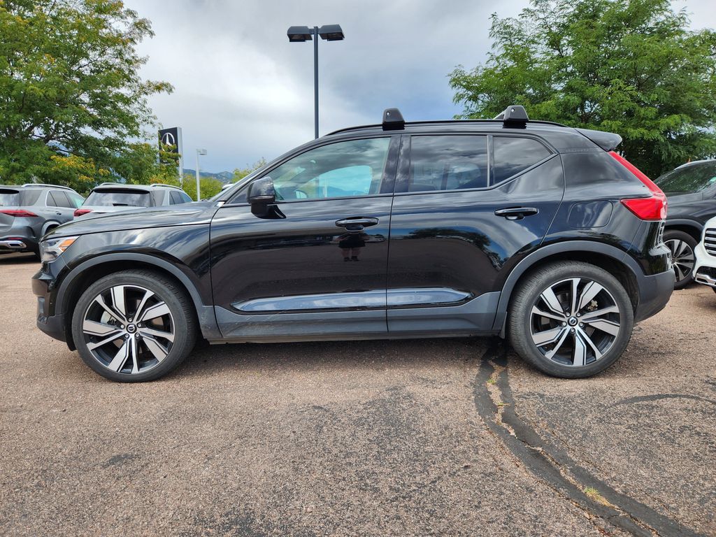 2022 Volvo XC40 Recharge Plus photo 4