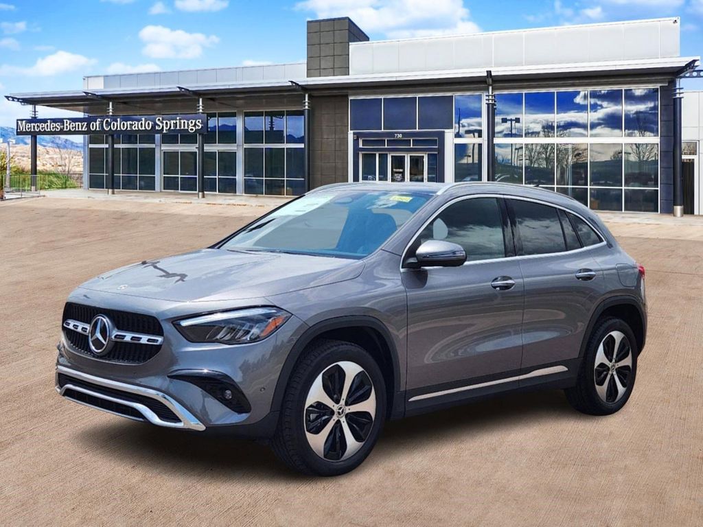 2025 Mercedes Benz GLA 250 4MATIC photo 3