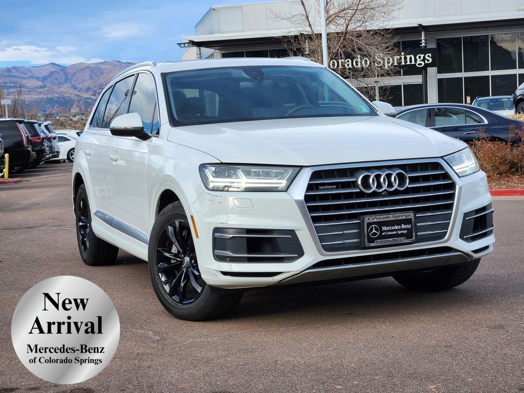 2019 Audi Q7 Premium Plus's photo