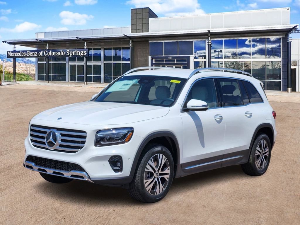 2025 Mercedes Benz GLB 250 4MATIC photo 3