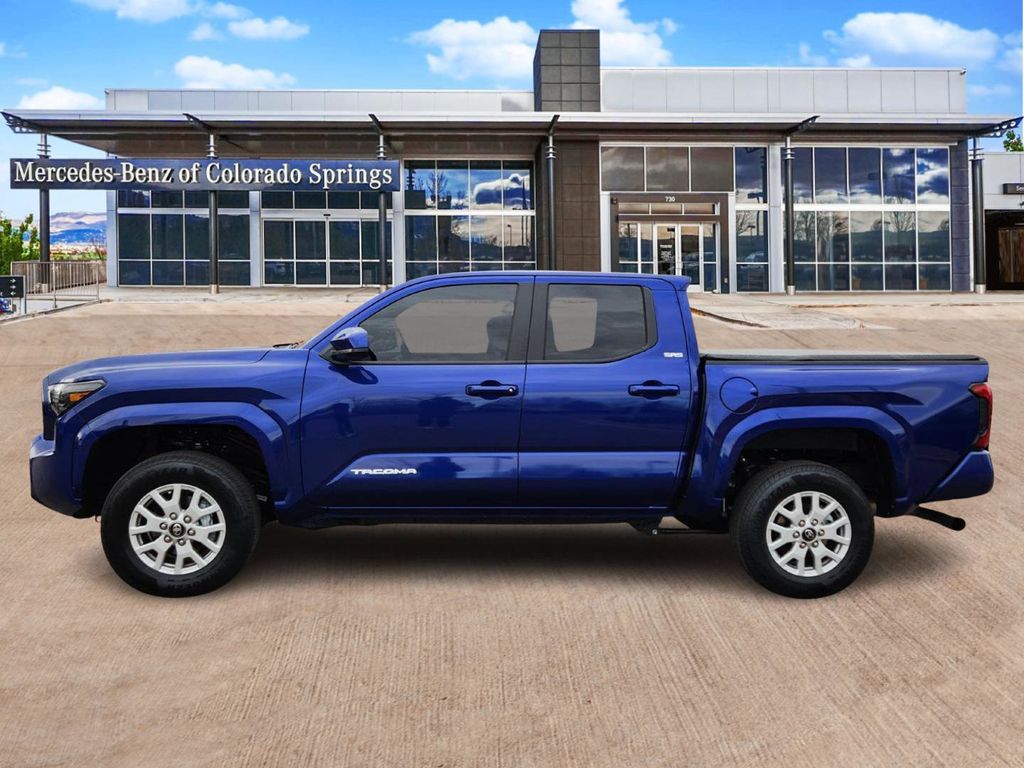 2025 Toyota Tacoma SR5 Double Cab photo 4