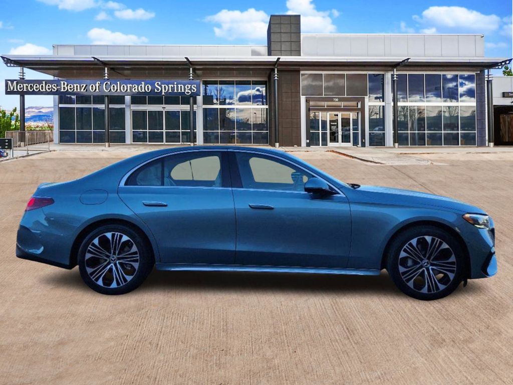 2025 Mercedes Benz E 350 4MATIC photo 4