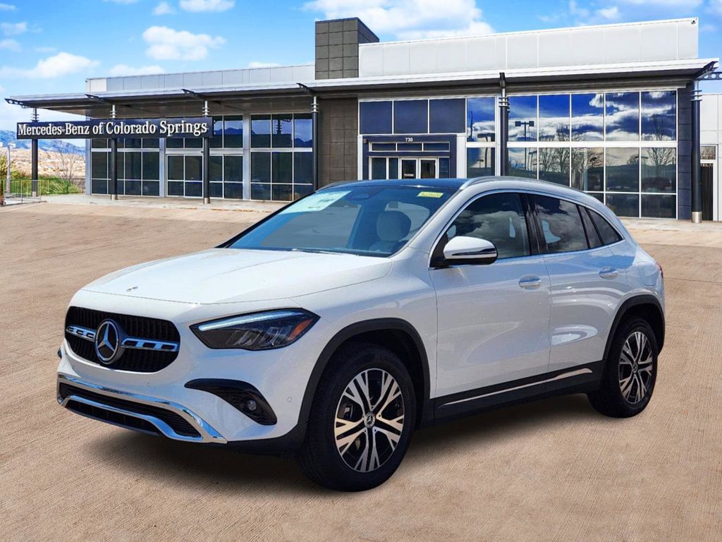 2025 Mercedes Benz GLA 250 4MATIC photo 3