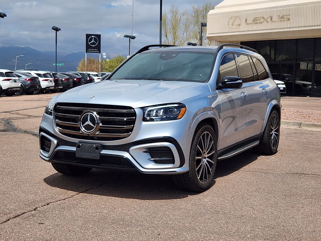 2024 Mercedes Benz GLS 580 4MATIC photo 3