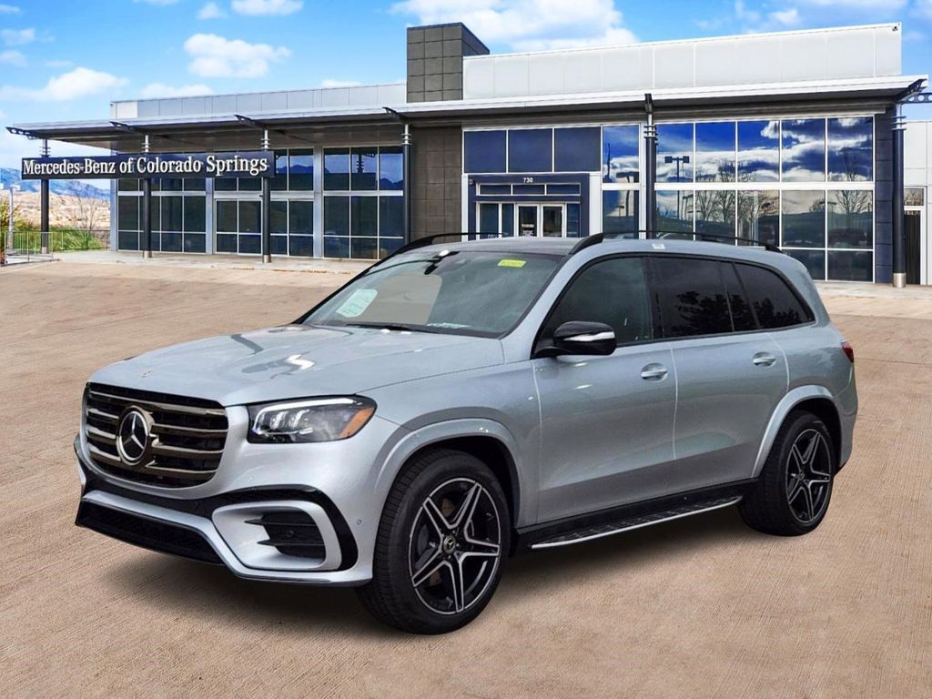 2025 Mercedes Benz GLS 450 4MATIC photo 3