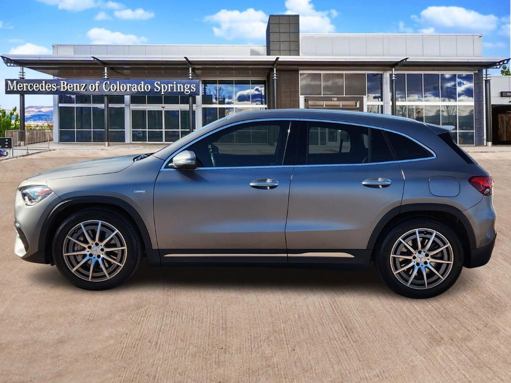 2021 Mercedes Benz GLA 35 AMG 4MATIC photo 4