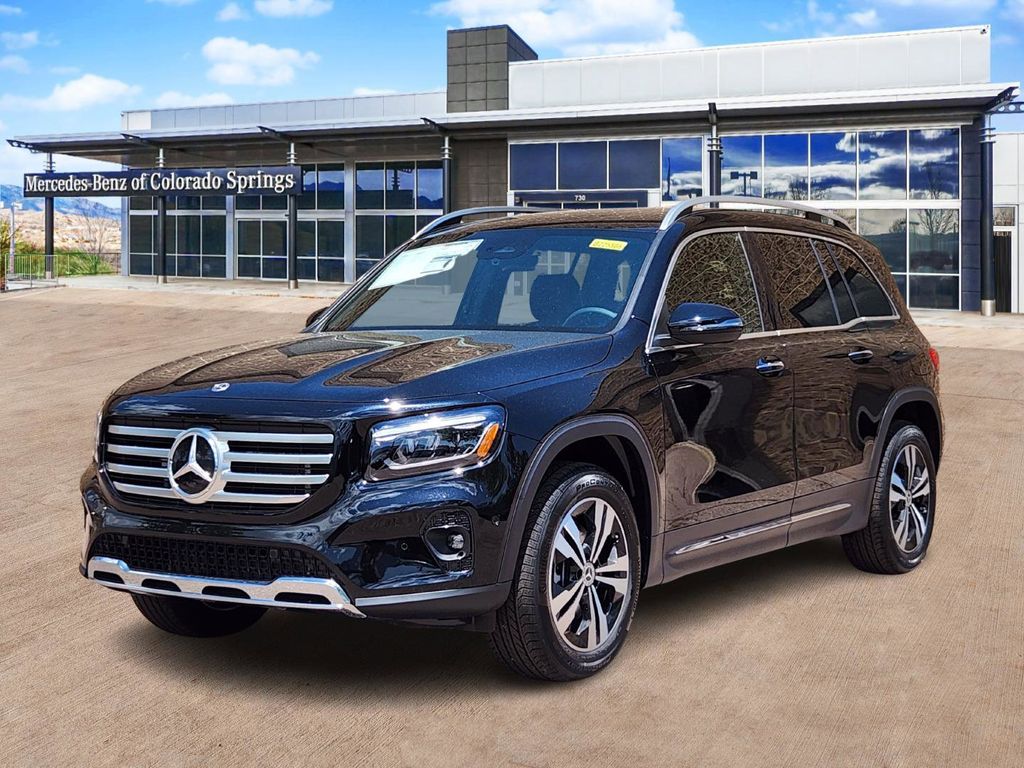 2025 Mercedes Benz GLB 250 4MATIC photo 3