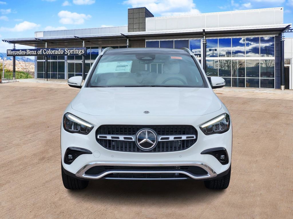2026 Mercedes Benz GLA 250 4MATIC photo 2
