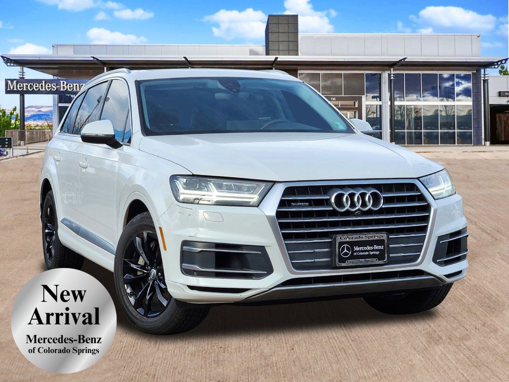 2019 Audi Q7 Premium Plus's photo