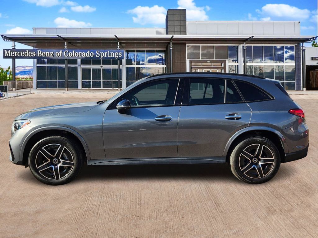 2023 Mercedes Benz GLC 300 4MATIC photo 4
