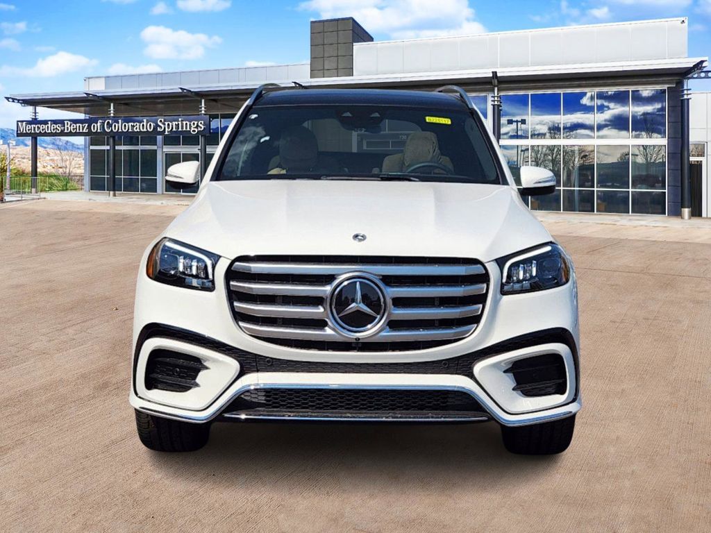 2025 Mercedes Benz GLS 450 4MATIC photo 2