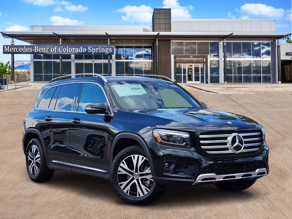 2026 Mercedes-Benz GLB GLB 250 4MATIC's photo