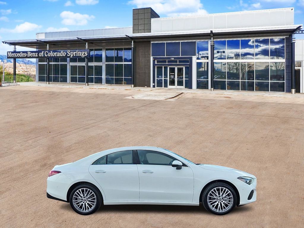 2025 Mercedes Benz CLA 250 4MATIC photo 4