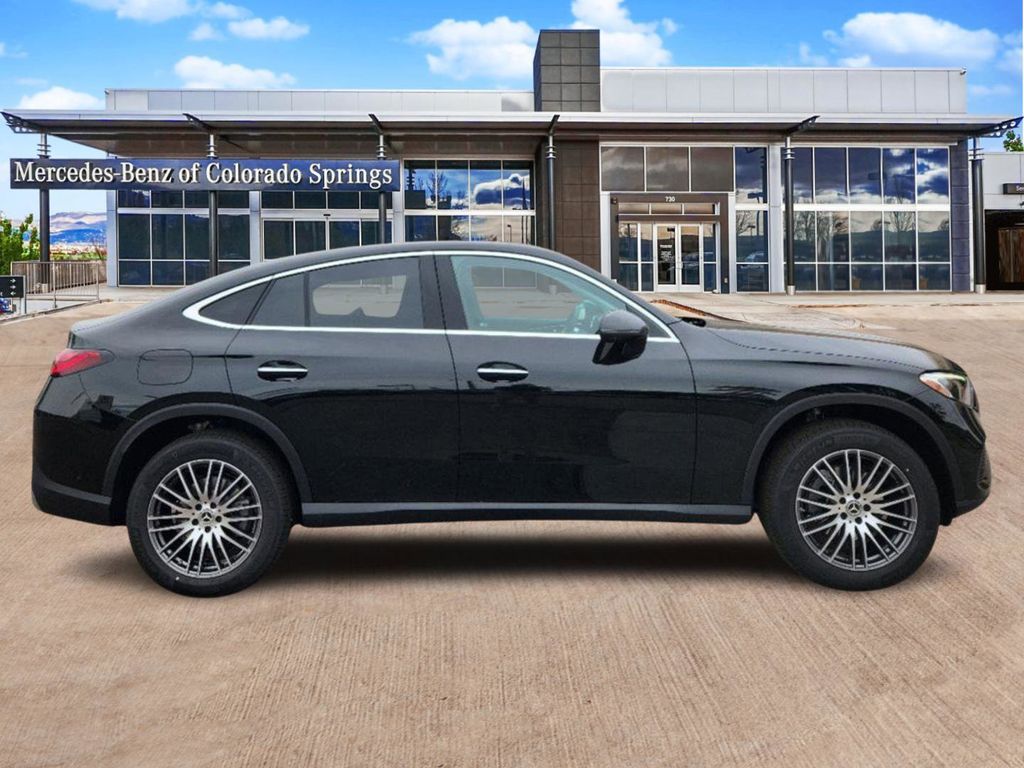 2025 Mercedes Benz GLC 300 4MATIC Coupe photo 4