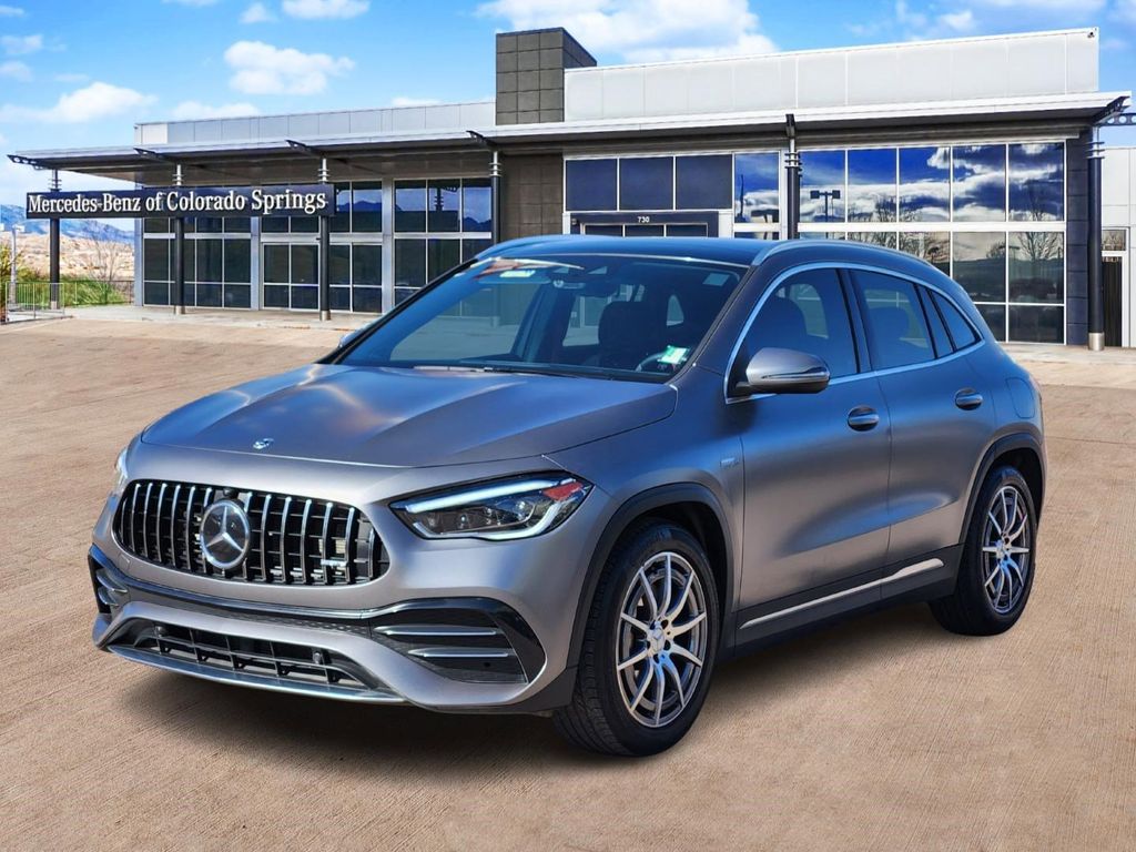 2021 Mercedes Benz GLA 35 AMG 4MATIC photo 3