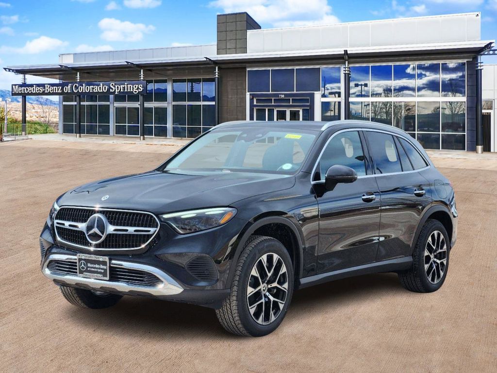 2025 Mercedes Benz GLC 350e 4MATIC photo 3